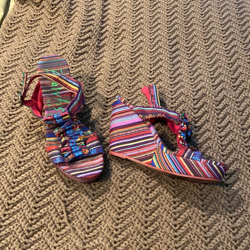 BLOWFISH wedge sandals (527)